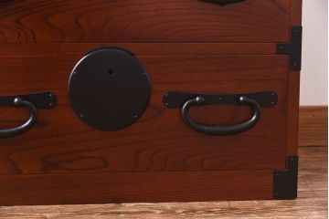 中古　前面ケヤキ材　漆塗りが美しいローチェスト(ローボード、和タンス、引き出し)(定価約45万円)