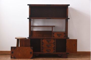 中古 伝統民芸家具 岩谷堂箪笥　風格のある茶棚(飾り棚、戸棚)(定価約30万円)