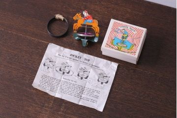アンティーク雑貨　昭和レトロ　タイガー商会　T.K　ジョッキーゴマ(輸出用)(3)