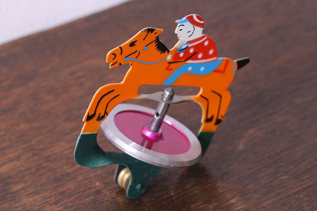 アンティーク雑貨　昭和期　タイガー商会　T.K　レトロなジョッキーゴマ(輸出用)(2)