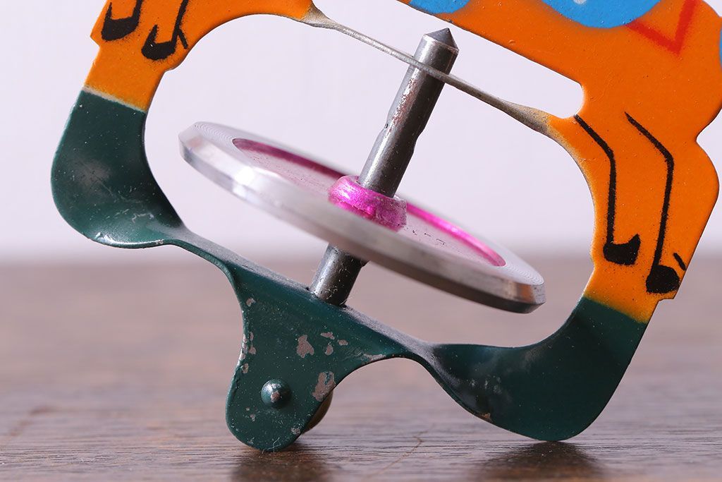 アンティーク雑貨　昭和期　タイガー商会　T.K　レトロなジョッキーゴマ(輸出用)(2)