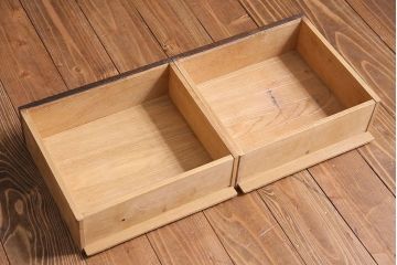 アンティーク家具　昭和初期　モールガラス　ナラ材　落ち着いた雰囲気漂う本箱(収納棚、食器棚)