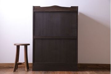 アンティーク家具　昭和初期　モールガラス　ナラ材　落ち着いた雰囲気漂う本箱(収納棚、食器棚)