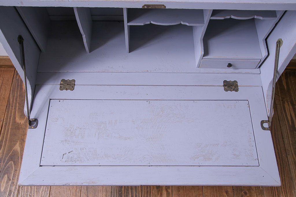 ペイント家具　ラベンダーのような色がかわいらしい小さなライティングビューロー(ワークデスク、在宅ワーク、在宅用、学習机)