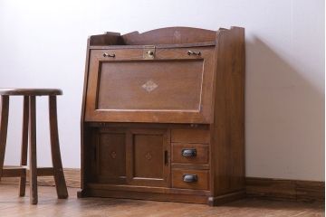 レトロ家具　昭和レトロ　小ぶりで可愛らしいライティングビューロー(デスク、簿記机、在宅ワーク、在宅用子供机)