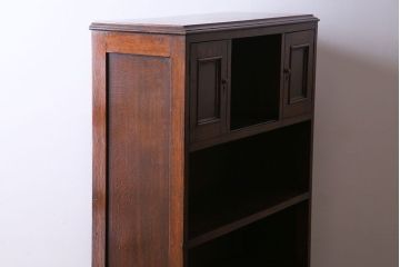 アンティーク家具　イギリスアンティーク　オーク材　シックな雰囲気が魅力のブックシェルフ(本棚、飾り棚)