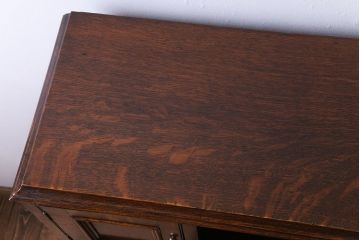 アンティーク家具　イギリスアンティーク　オーク材　シックな雰囲気が魅力のブックシェルフ(本棚、飾り棚)