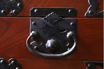 ビンテージ　民芸家具　前面ケヤキ材　米沢車箪笥(時代箪笥)