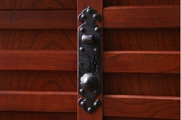 ビンテージ　民芸家具　前面ケヤキ材　米沢車箪笥(時代箪笥)