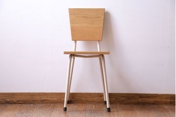 ペイント家具　ナラ材　ナチュラルな雰囲気漂うシンプルなチェア(イス、椅子)(1)