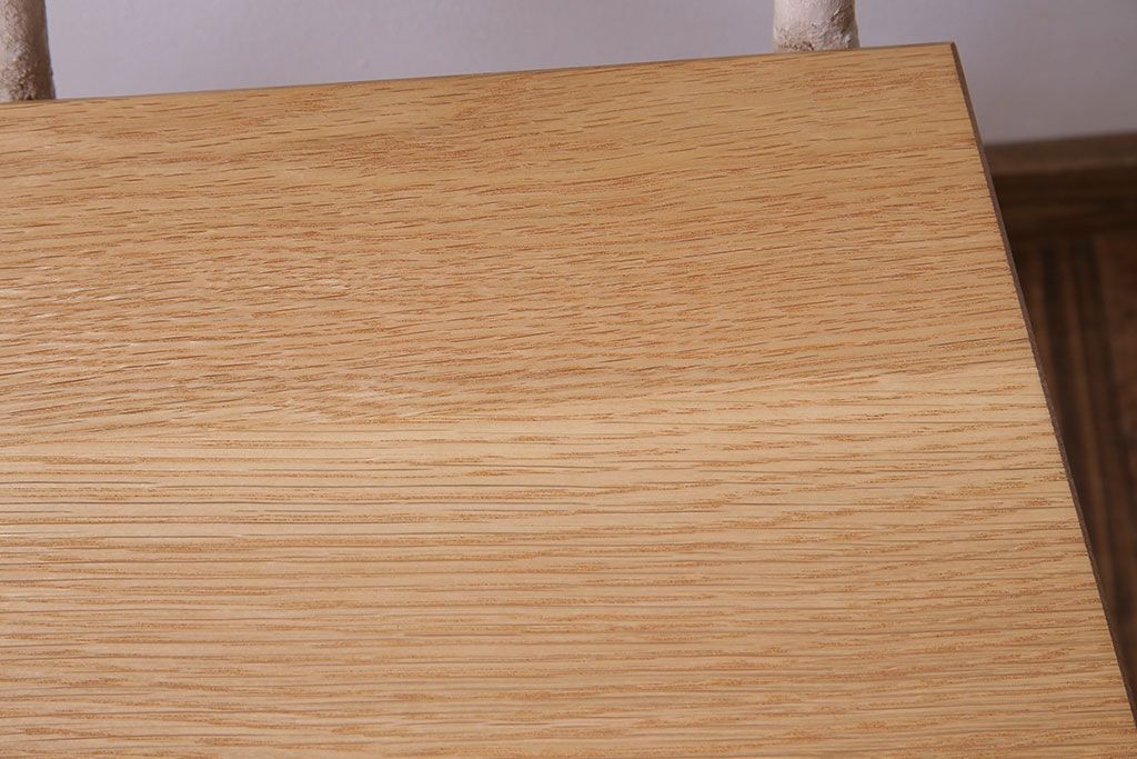 ペイント家具　ナラ材　ナチュラルな雰囲気漂うシンプルなチェア(イス、椅子)(1)