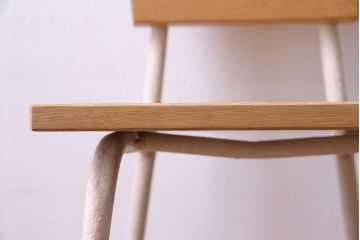 ペイント家具　ナラ材　ナチュラルな雰囲気漂うシンプルなチェア(イス、椅子)(1)
