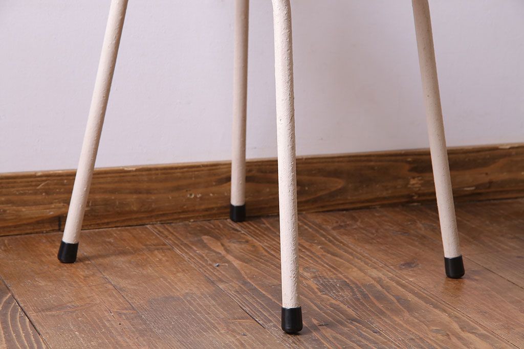 ペイント家具　ナラ材　ナチュラルな雰囲気漂うシンプルなチェア(イス、椅子)(1)