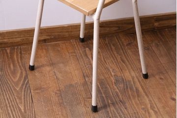 ペイント家具　ナラ材　ナチュラルな雰囲気漂うシンプルなチェア(イス、椅子)(1)