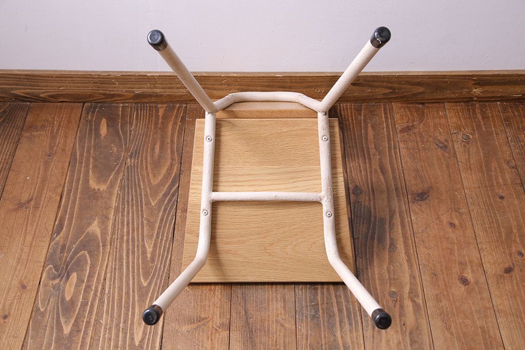 ペイント家具　ナラ材　ナチュラルな雰囲気漂うシンプルなチェア(イス、椅子)(1)