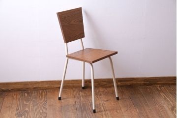ペイント家具　ナラ材　ナチュラルな雰囲気漂うシンプルなチェア(イス、椅子)(2)