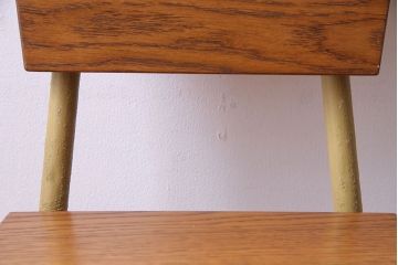 ペイント家具　ナラ材　古いフレームが魅力のシンプルなチェア(イス、椅子)