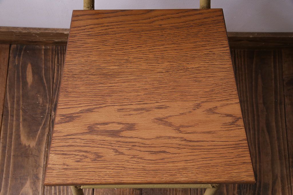 ペイント家具　ナラ材　古いフレームが魅力のシンプルなチェア(イス、椅子)