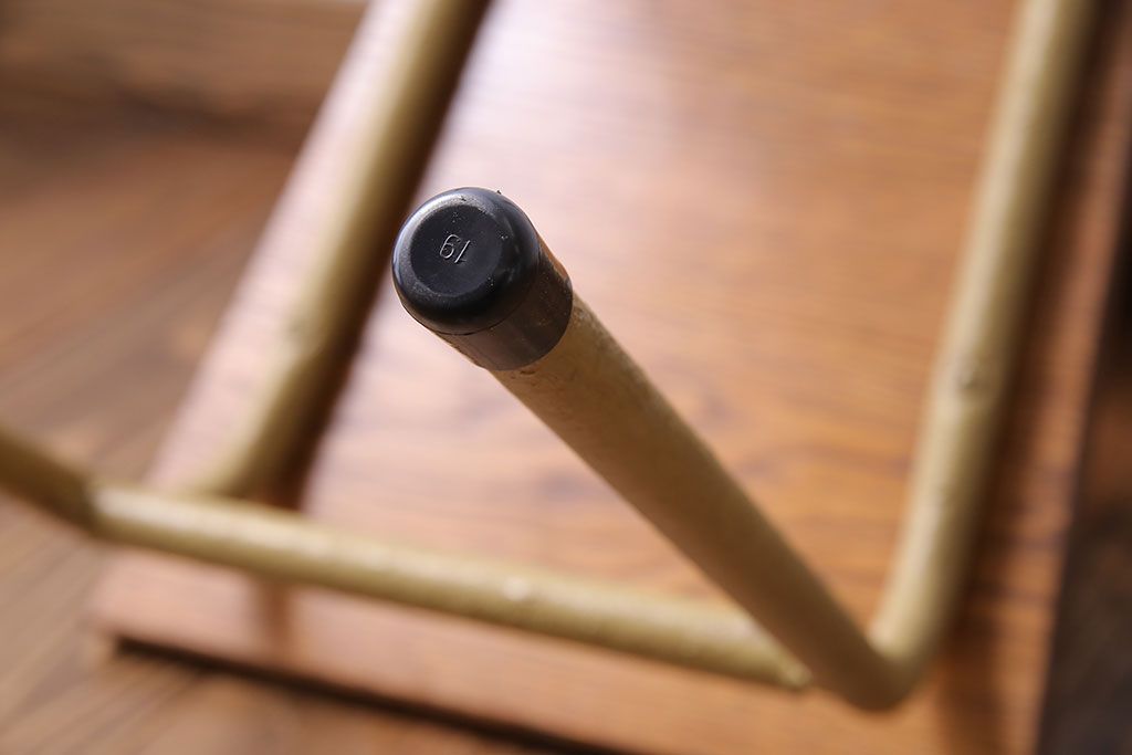 ペイント家具　ナラ材　古いフレームが魅力のシンプルなチェア(イス、椅子)