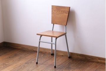 ペイント家具　ナラ材　ナチュラルな雰囲気漂うシンプルなチェア(イス、椅子)(3)