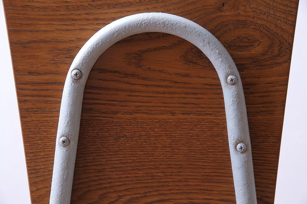 ペイント家具　ナラ材　ナチュラルな雰囲気漂うシンプルなチェア(イス、椅子)(3)