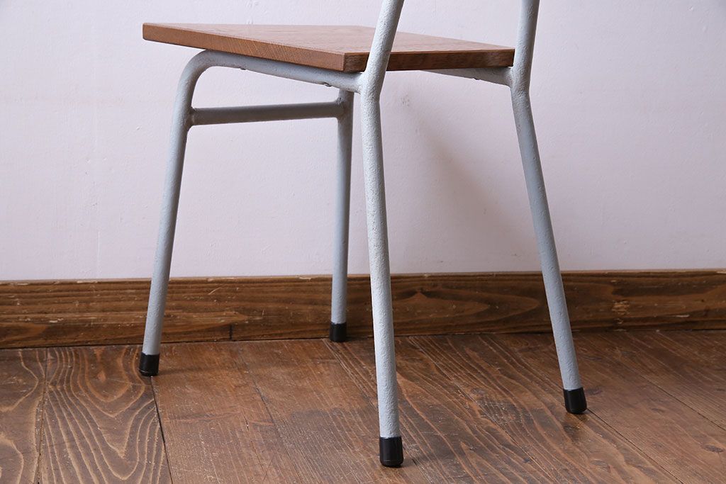 ペイント家具　ナラ材　ナチュラルな雰囲気漂うシンプルなチェア(イス、椅子)(3)