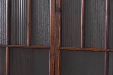 昭和レトロ　異なるガラスの表情を楽しめるシンプルなガラス戸(建具・引き戸・ガラス引き戸)2枚セット