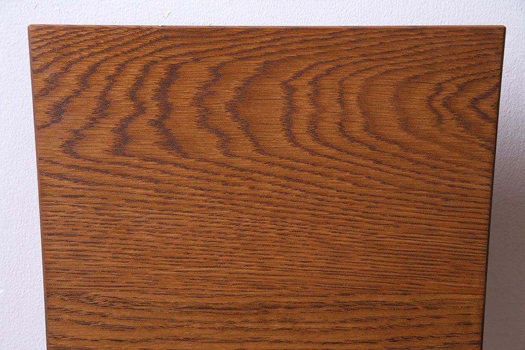 ペイント家具　ナラ材　ナチュラルな雰囲気漂うシンプルなチェア(イス、椅子)