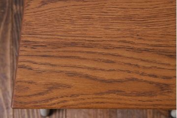 ペイント家具　ナラ材　ナチュラルな雰囲気漂うシンプルなチェア(イス、椅子)