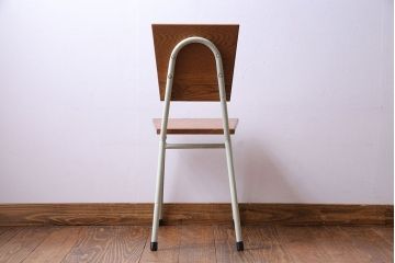 ペイント家具　ナラ材　ナチュラルな雰囲気漂うシンプルなチェア(イス、椅子)