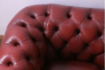アンティーク家具　イギリス製　本革 1P ラグジュアリーなチェスターフィールドソファ