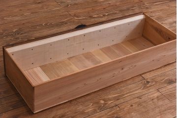 アンティーク家具　和製アンティーク　リメイク　前面ケヤキ材の脚付き二本松箪笥ローボード(和タンス、衣装箪笥)