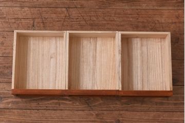 中古　ケヤキ材製　和の雰囲気を高める飾り棚(茶棚)(一部合板使用)