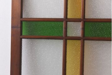 大正ロマン　当時物色ガラス　モダンな十字のデザインが魅力のガラス戸(ガラス引き戸、引き戸、建具)