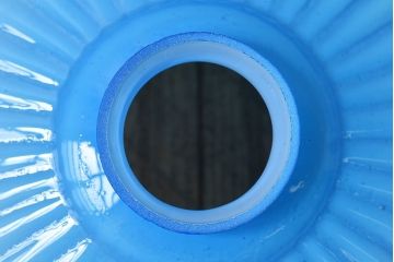 レトロな雰囲気漂う青色のシェード(電笠、天井照明)