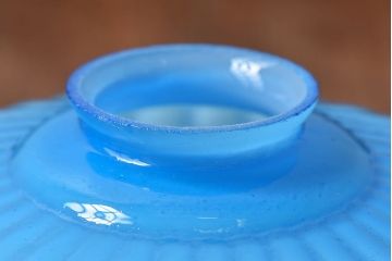 レトロな雰囲気漂う青色のシェード(電笠、天井照明)