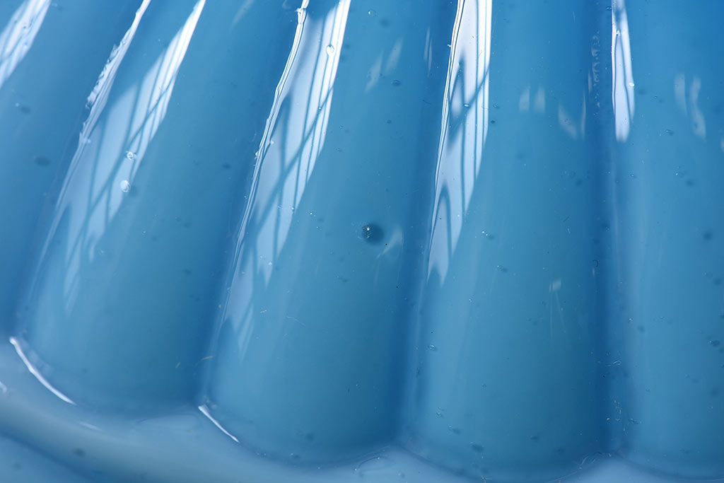 レトロな雰囲気漂う青色のシェード(電笠、天井照明)