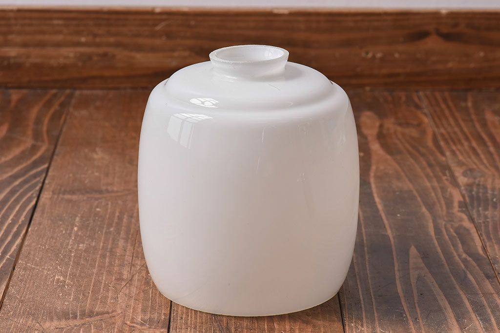 昭和レトロ　取り入れやすい白いシェード(天井照明、ペンダントライト)(2)