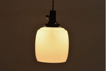 昭和レトロ　取り入れやすい白いシェード(天井照明、ペンダントライト)(3)