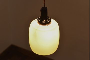 昭和レトロ　取り入れやすい白いシェード(天井照明、ペンダントライト)(3)