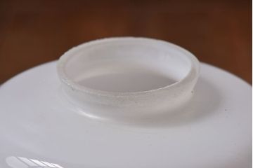 昭和レトロ　取り入れやすい白いシェード(天井照明、ペンダントライト)(3)