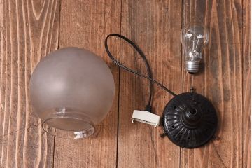 レトロな半透明球型ガラスペンダントライト(天井照明、吊り照明)