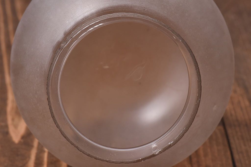 レトロな半透明球型ガラスペンダントライト(天井照明、吊り照明)