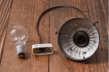 レトロな半透明球型ガラスペンダントライト(天井照明、吊り照明)