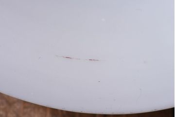 和製アンティーク　白いガラスの平笠シェードがレトロな雰囲気を醸すペンダントライト(天井照明、吊り下げ照明)(1)　2ヶセット