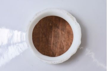 和製アンティーク　白いガラスの平笠シェードがレトロな雰囲気を醸すペンダントライト(天井照明、吊り下げ照明)(2) 2ヶセット