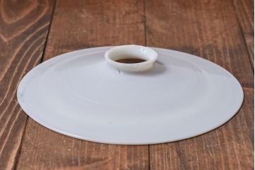 和製アンティーク　白いガラスの平笠シェードがレトロな雰囲気を醸すペンダントライト(天井照明、吊り下げ照明)(2) 2ヶセット