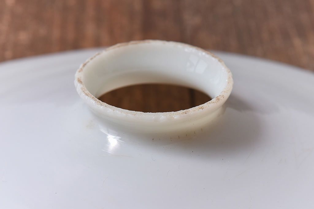 和製アンティーク　柔らかな雰囲気の白い平笠シェードが魅力のペンダントライト(天井照明、吊り下げ照明)(2)