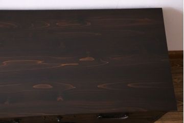 アンティーク家具　和製アンティーク　脚付　味わいのある風合いのタンスローチェスト(リビングボード、テレビボード)