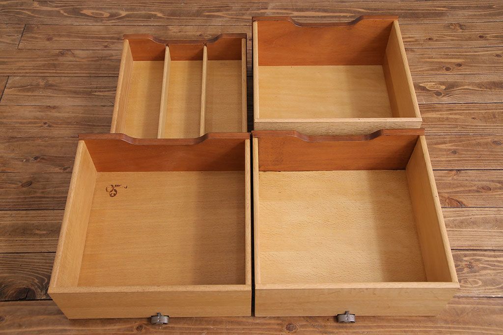 中古　DREXEL HERITAGE(ドレクセルヘリテイジ)　Triune(トライユン)　クリデンザ キャビネット(クレデンザ、サイドボード、リビングボード) (定価約54万円)